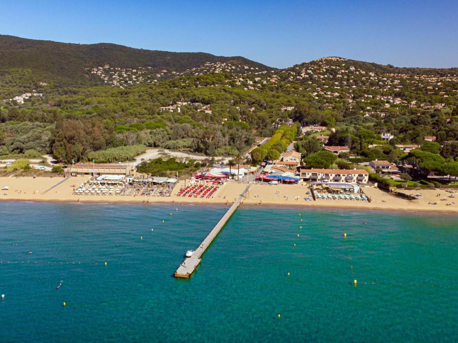 Appartement Residence Santa Barbara Avec Piscine Et A 750M De La Plage Кавалер-сюр-Мер Экстерьер фото